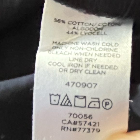 👚ANN TAYLOR FACTORY Navy Short Sleeve Blouse - Picture 3 of 8